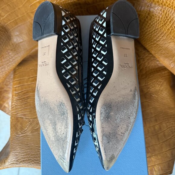 Prada Women's Black and White Patent Leather flats Size 37/ US 7 - Picture 5 of 6